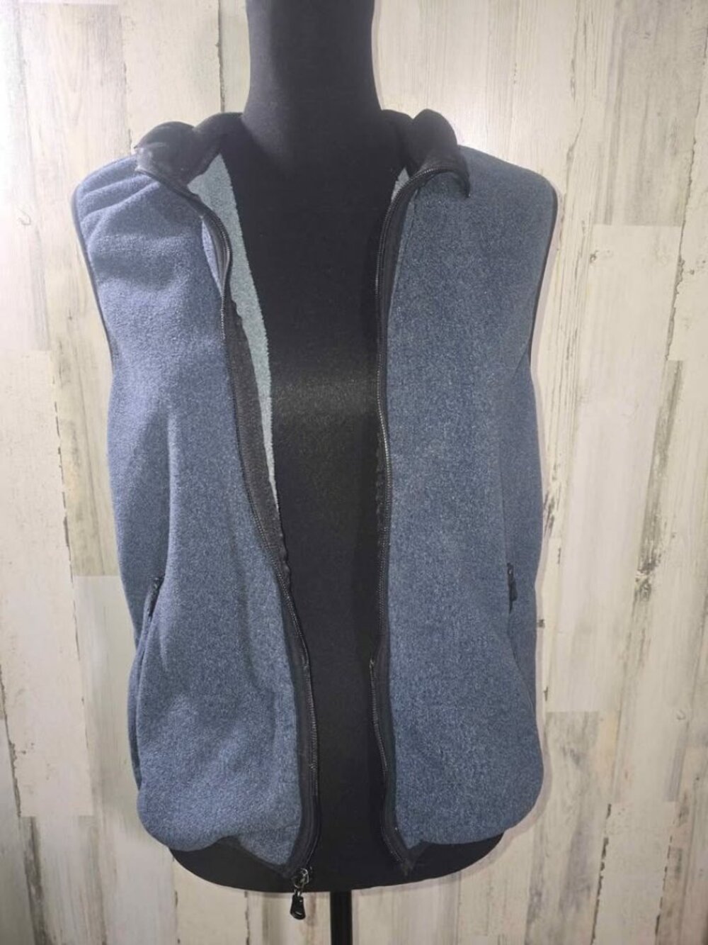 Eddie Bauer Men's Size Medium Slate Blue Fleece Full Zip Vest With Pockets